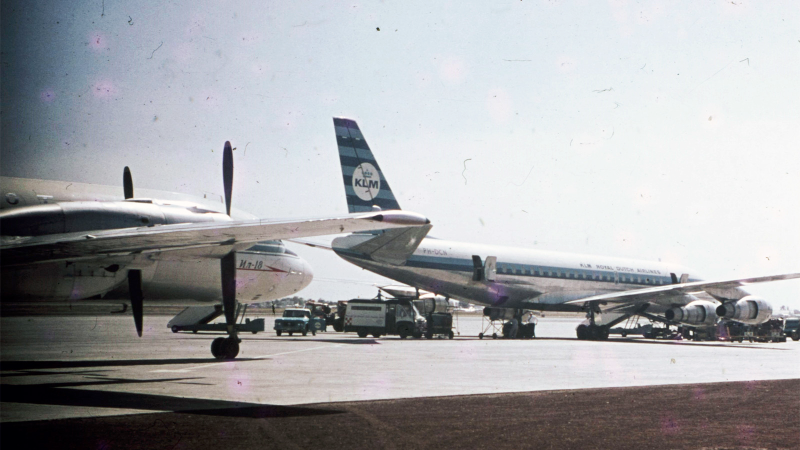 Illustration for article titled 27 Stylish Airliner Liveries From The Past